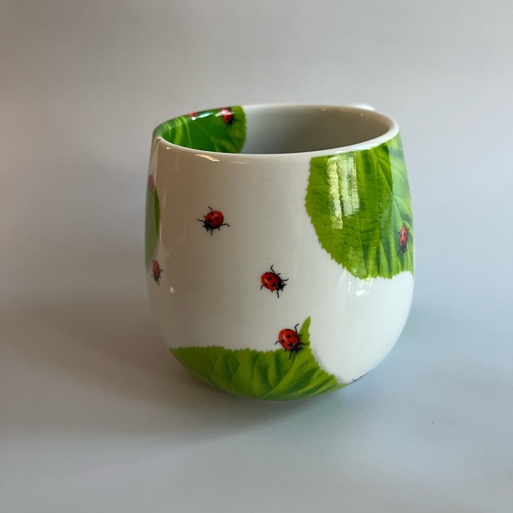 Könitz Fine Porcelain Ladybug & Green Leaves Mug - Picture 3 of 8